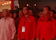 Andika Perkasa Pakai Seragam Partai ketika Hadiri Rakernas V PDIP