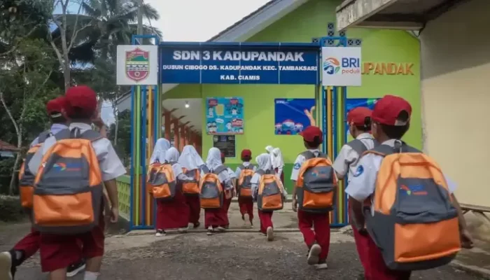 BRI Dukung Kemajuan Pendidikan Tanah Air melalui Proyek BRI Peduli Hal ini Sekolahku