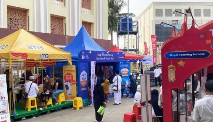 Sebelum ke Tanah Suci, Booth Provider Seluler di Asrama Haji Ramai Dikunjungi Jemaah