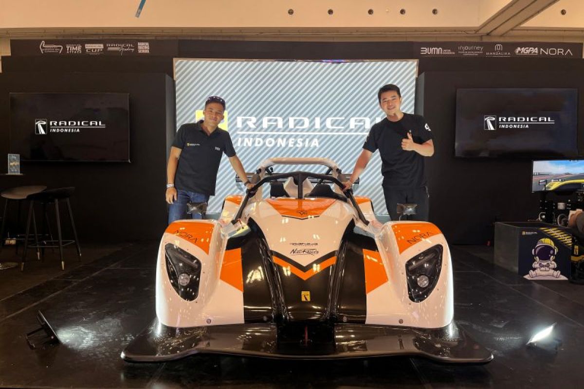 Radical Motorsport serta juga Sekuya memperkenalkan Mandalika di Elite Showcase