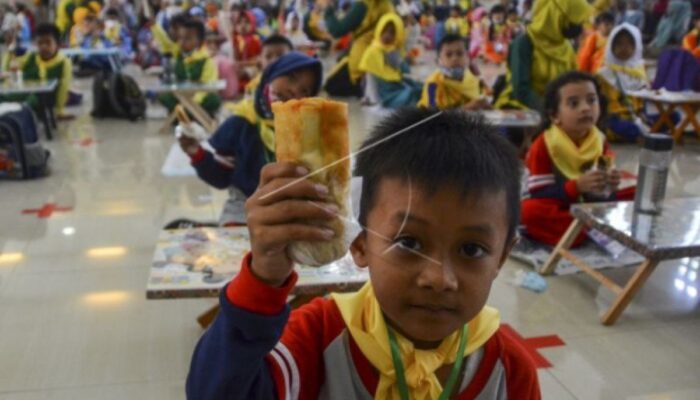 Sultan HB X membantu penambahan hidrolisat protein ikan pada makanan