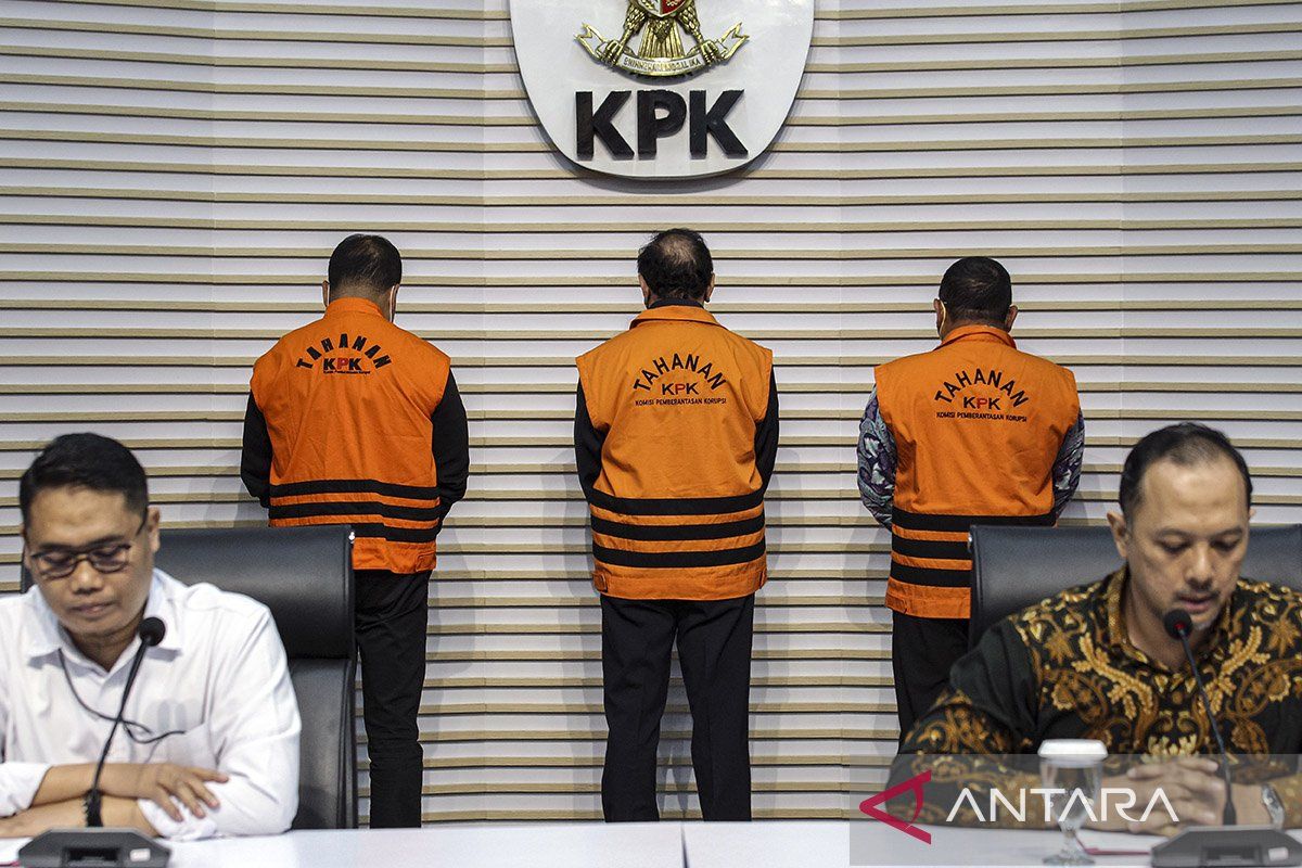 Hukum kemarin, KPK tahan eks Sestama Basarnas hingga peretasan PDNS 2