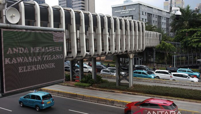 Negara ini terapkan kamera tilang sabuk juga pemanfaatan HP dalam mobil