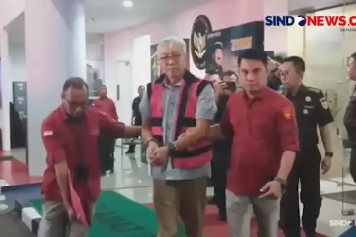 Eks Dirjen Minerba Kementerian ESDM Bambang Gatot Ariyono Digelandang ke Rutan Salemba