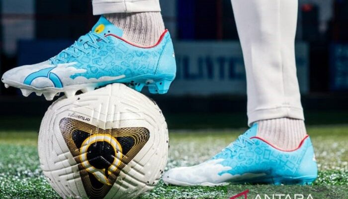 Ortuseight ajak pesepak bola nostalgia lewat sepatu bernuansa Doraemon