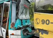 Penumpang Terlempar dari Trem yang Melaju Kencang sebelum Tabrakan Maut di Rusia