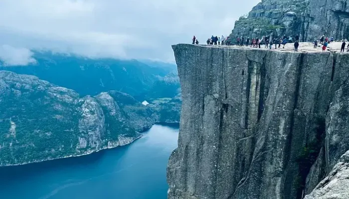 Pria Ini adalah Tewas Jatuh dari Tebing Ikonik 2.000 Kaki yang tersebut Ditampilkan di dalam Film Mission Impossible