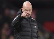 Erik ten Hag dikabarkan tetap melatih Manchester United