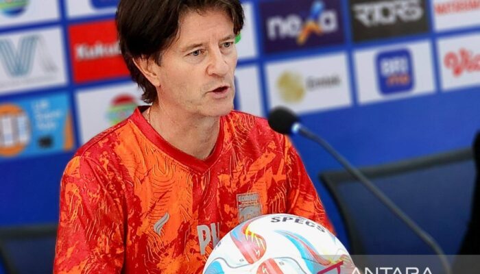 Pemain asing anyar Borneo FC belum hadir lantaran terkendala visa