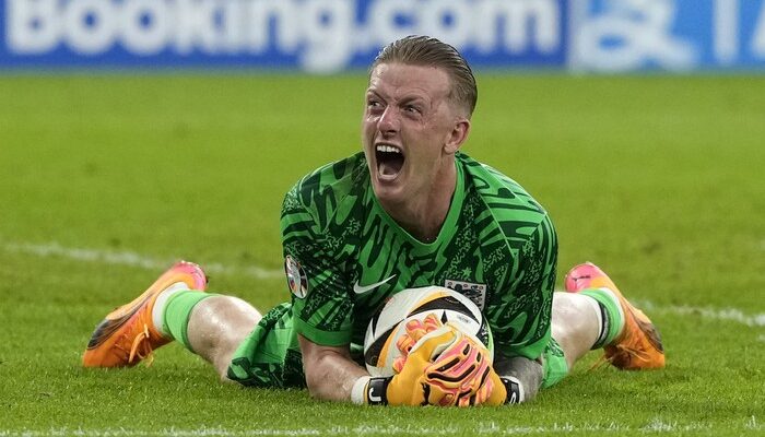 Inggris Jadi Tim Paling Sering Oper Bola ke Kiper